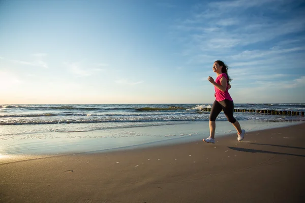 Teenage girl  running — Stock Photo, Image