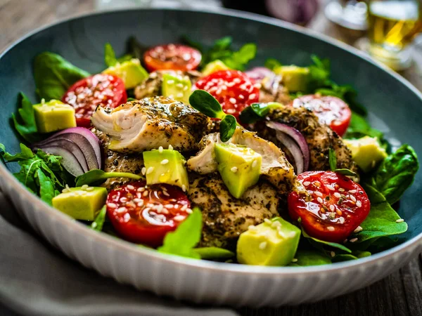 Tasty Salad Fried Chicken Breast Avocado Mini Tomatoes Fresh Green — Stock Photo, Image