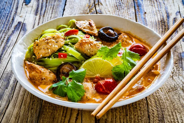 Tom Yum Thai Soup Chicken Breast Nuggets Rice Noodles Wooden —  Fotos de Stock