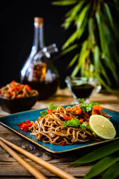 Asian Food Soba Noodles Stir Fried Vegetables Soy Sauce Mushrooms —  Fotos de Stock