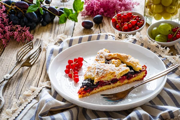 Cake Van Het Fruit Houten Tafel — Stockfoto