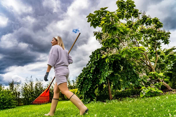 Gardening Woman Working Garden —  Fotos de Stock