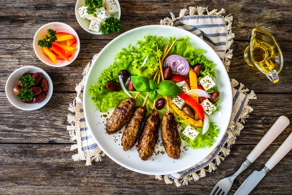 Souvlaki Greek Shashlik Served Fresh Green Vegetables Feta Cheese Wooden — ストック写真