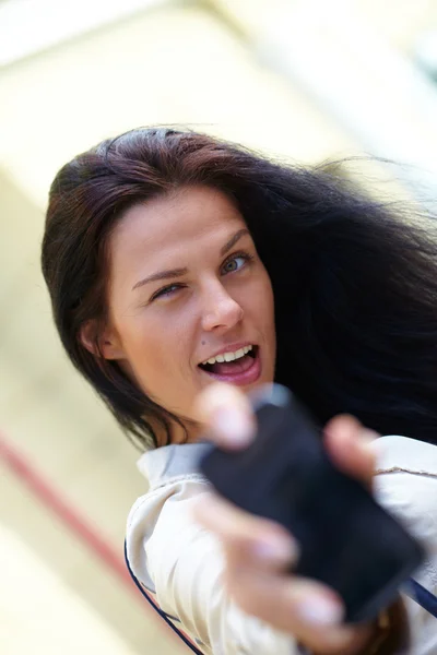 Mulher com telefone celular — Fotografia de Stock