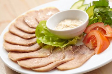 haşlanmış sığır eti dilim dilim