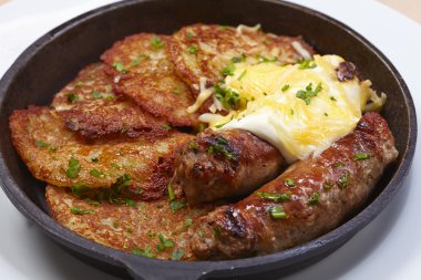 sosisli patates gözlemesi