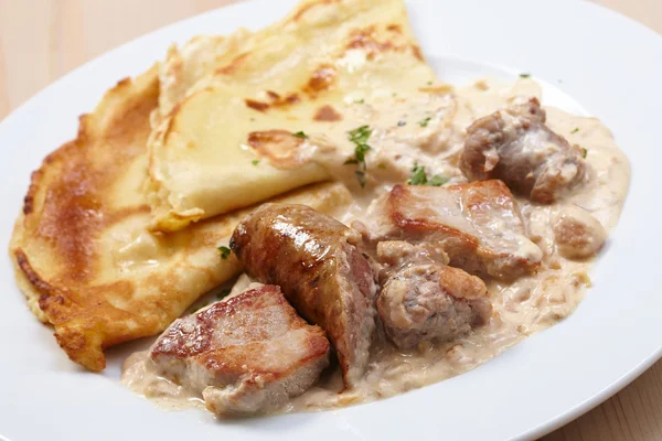 Pancakes with meat — Stock Photo, Image