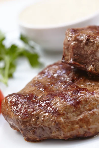 Biftek sosu ile — Stok fotoğraf