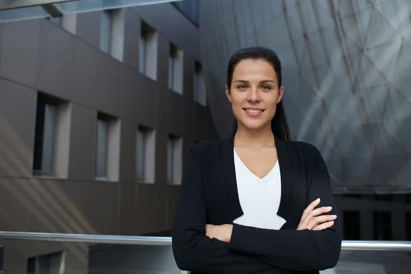 Businesswoman outdoor — Stock Photo, Image