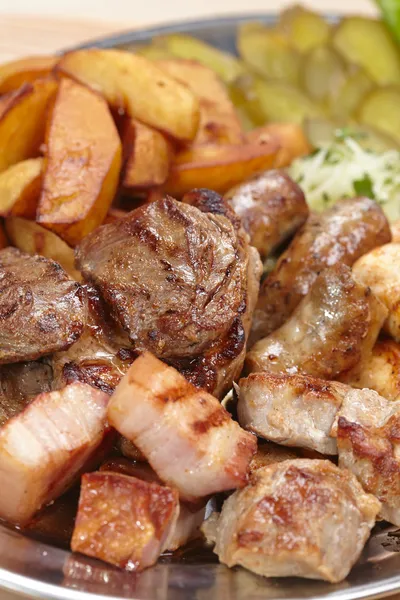 Meat with cabbage and potatoes — Stock Photo, Image