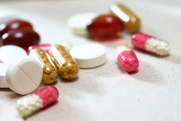 Tablets and capsules — Stock Photo, Image