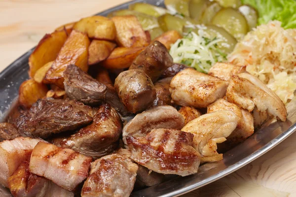 Meat with cabbage and potatoes — Stock Photo, Image