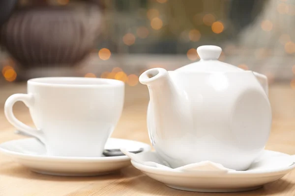 Teapot with tea — Stock Photo, Image