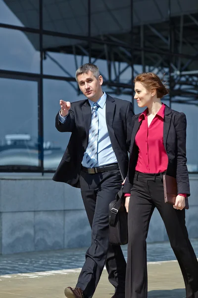 Business man and woman outdoor — Stock Photo, Image