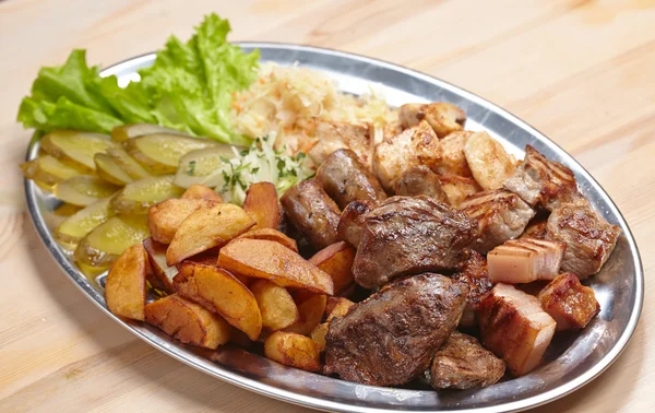 Meat with cabbage and potatoes — Stock Photo, Image