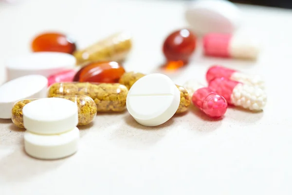 Tablets and capsules — Stock Photo, Image