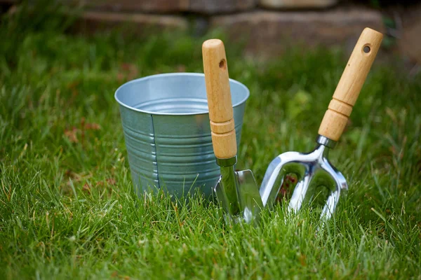 Outils Plantes Jardinage Dans Jardin — Photo