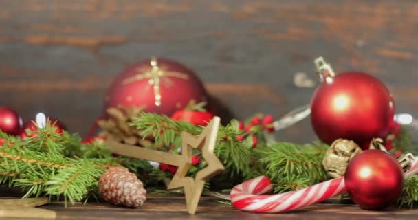 Kerst Decoraties Kerstboom Speelgoed Bloemenslingers Sparren Takken — Stockvideo