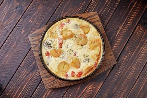 Gratin Aardappel Met Gouden Vulling Ovenschaal — Stockfoto