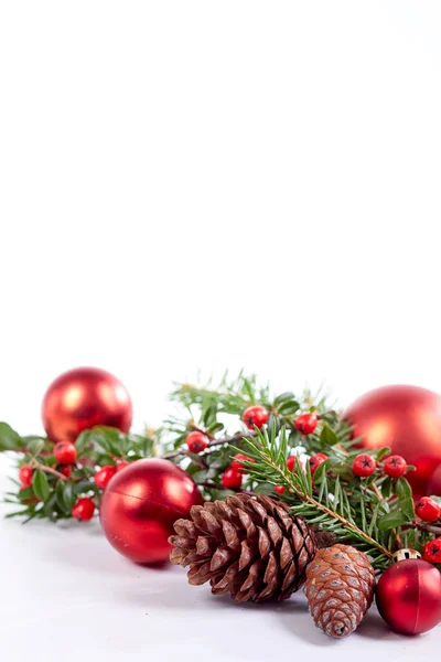 Vánoční Ozdoby Míčky Jedlovými Větvemi — Stock fotografie