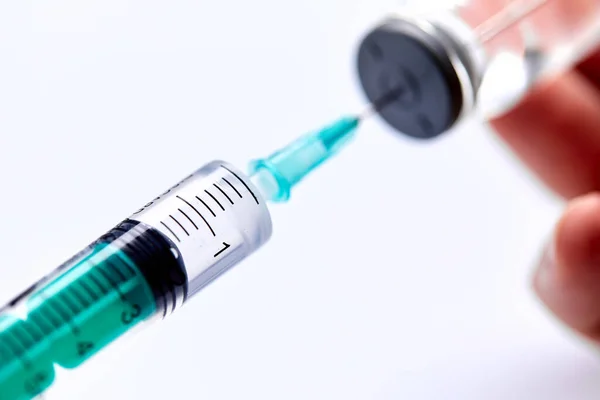 Vacuna Vial Con Jeringa Imágenes de stock libres de derechos