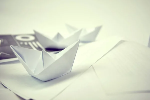 Business Concept Paper Boats Documents — Zdjęcie stockowe