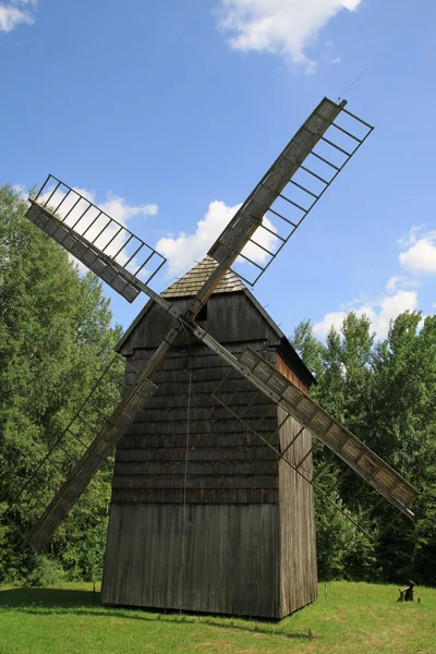 Houten windmolens — Stockfoto