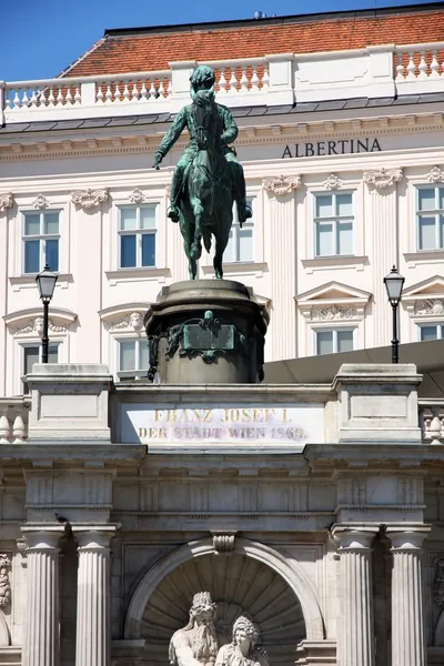 在维也纳，奥地利艾伯蒂娜博物馆 — 图库照片