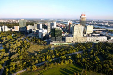 skyline uno city vienna donauturm Tower, Avusturya görüntüleyin