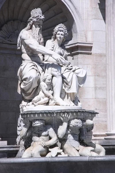 Museu Neptune Fountain of Albertina em Viena, Áustria — Fotografia de Stock