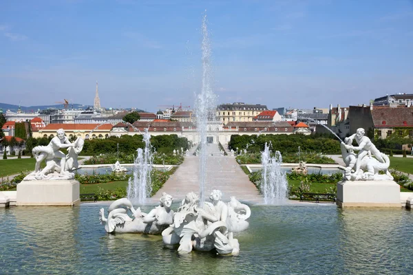 Giardini del castello barocco Belvedere a Vienna, Austria — Foto Stock