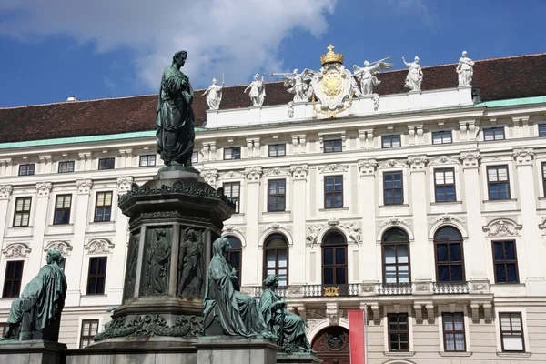 Patio del Palacio de Hofburg, Hofburg en Viena, Austria — Foto de Stock