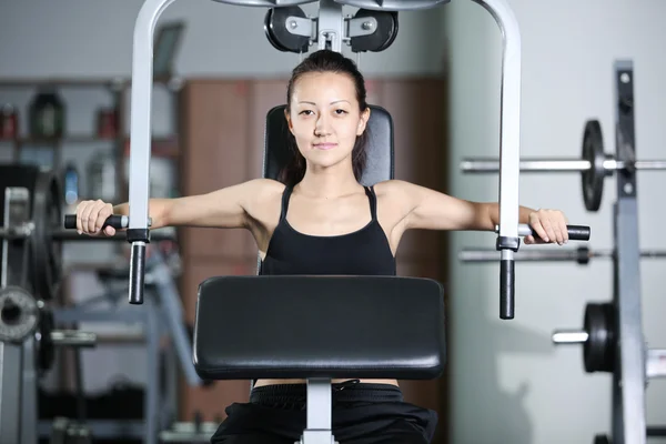 Training in the gym — Stock Photo, Image