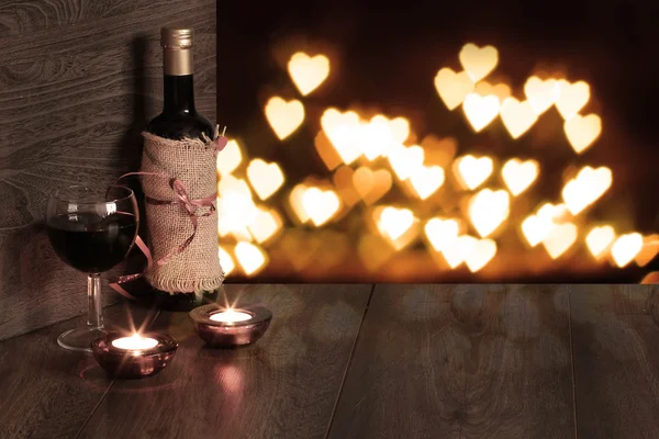 Fondo de San Valentín de vino y vela —  Fotos de Stock