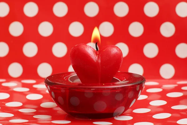 Corazón de vela ardiente, tarjeta de San Valentín —  Fotos de Stock