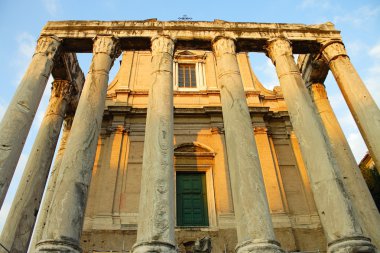antoninus ve Roma Forumu faustina Tapınağı