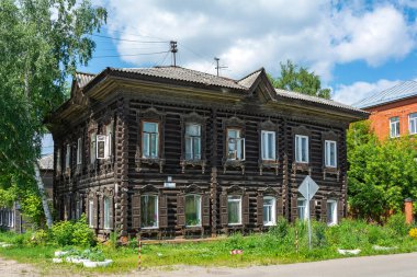 Tomsk, Maxim Gorky Caddesi 'nde eski bir apartman, tarihi miras.