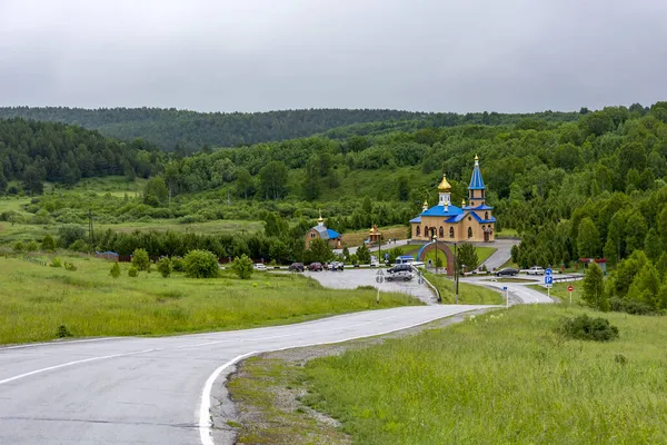 通往Kemerovo区Salair市附近Gavrilovsky圣泉的道路 Kuzbass — 图库照片