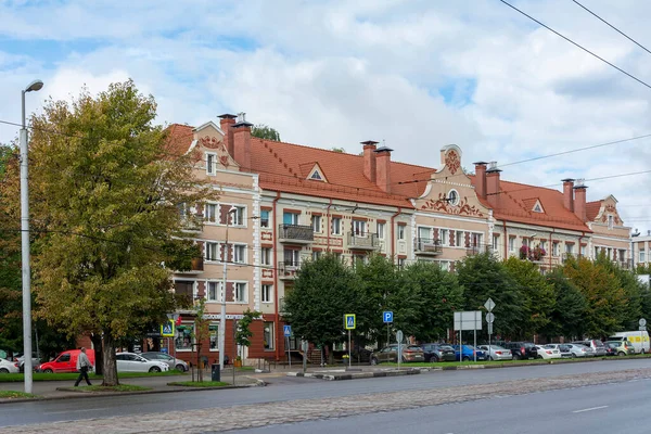 Kaliningrad Rosja Sierpnia 2021 Przebudowa Stylizowanych Budynków Mieszkalnych Przy Lenina — Zdjęcie stockowe