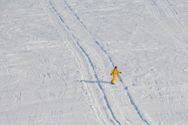 yüksek Dağları'nda snowboard