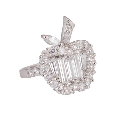 Beyaz renkli yüzük