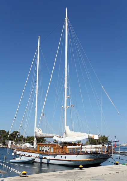 Segelboot Sommerurlaub Szene — Stockfoto