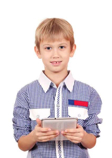 Мальчик держит планшетный ПК портрет — стоковое фото