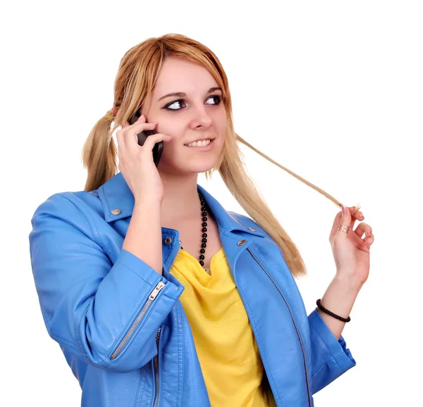 Nastolatka rozmawia inteligentny telefon — Zdjęcie stockowe