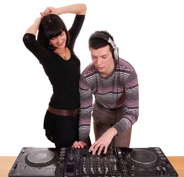 Dj e menina bonita tocar música e dança — Fotografia de Stock