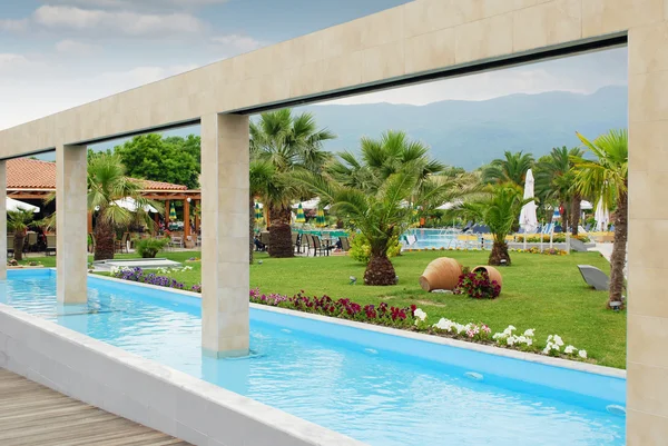 Luxury resort summer vacation scene — Stock Photo, Image