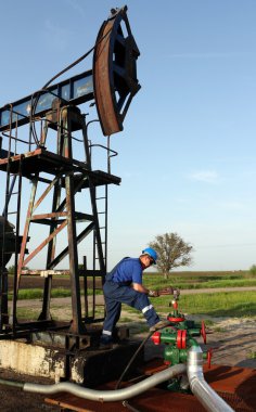boru ve boru hattı ile petrol işçisi