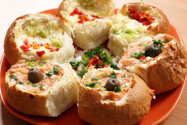 Bread filled with cheese and vegetables — Stock Photo, Image
