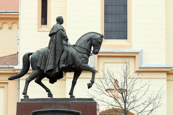 Rey Petar estatua Zrenjanin Serbia — Foto de Stock