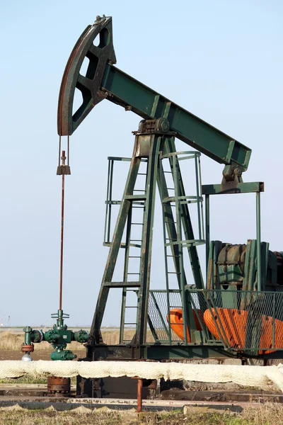 Pompa jack close up industria petrolifera — Foto Stock